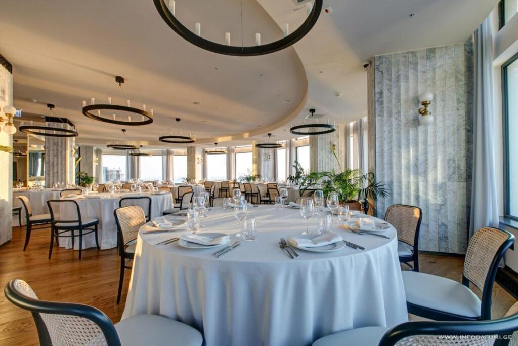 바투미 Panorama Sea Tower 아파트 호텔 외부 사진